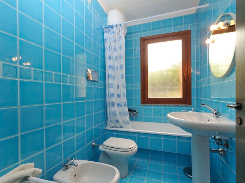 Badezimmer 1 mit Badewanne Badezimmer 1 mit Badewanne