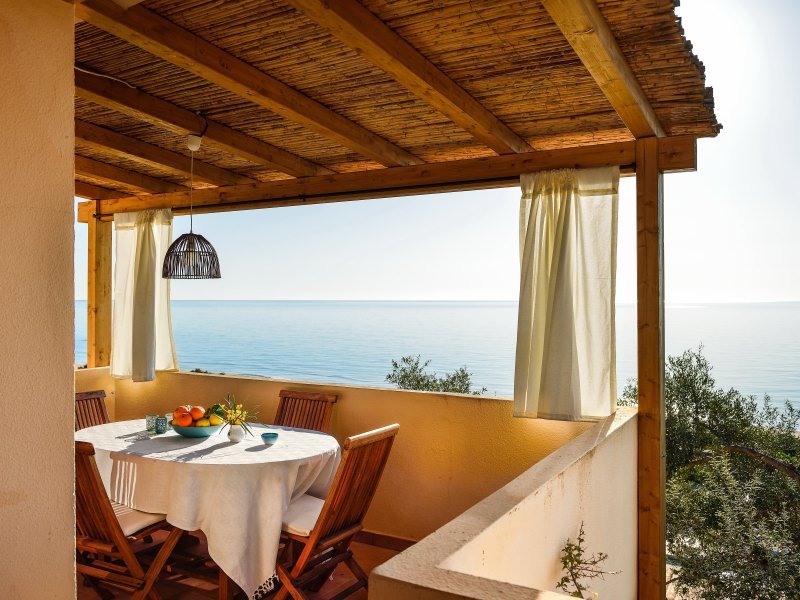 Sensationeller Blick von der Terrasse auf das Meer Sensationeller Blick von der Terrasse auf das Meer