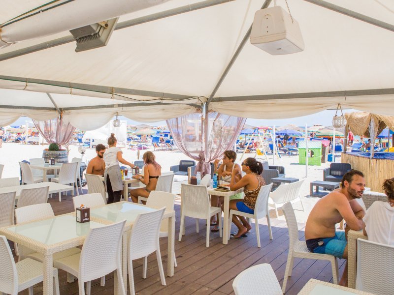 Restaurant am Strand von Costa Rei Restaurant am Strand von Costa Rei