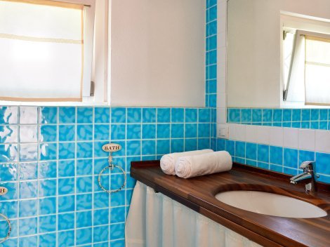 Bad 2 mit Dusche Bad 2 mit Dusche