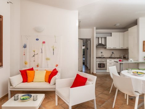 Übergang vom Wohnzimmer zur Küche Übergang vom Wohnzimmer zur Küche